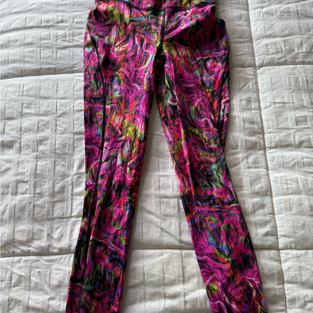 Lululemon neon multi size women’s 4